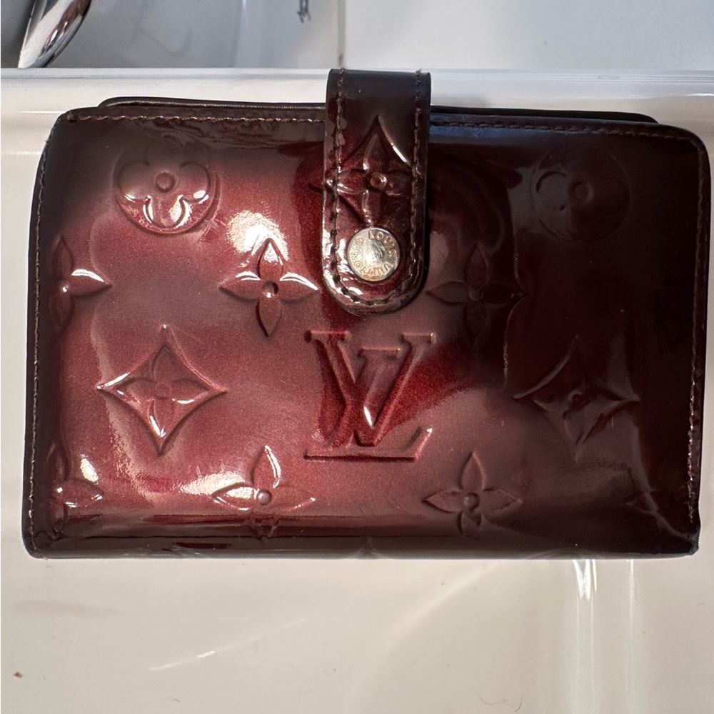 Authentic Louis Vuitton Vernis Wallet – Amarante (Deep Burgundy Patent Leather)